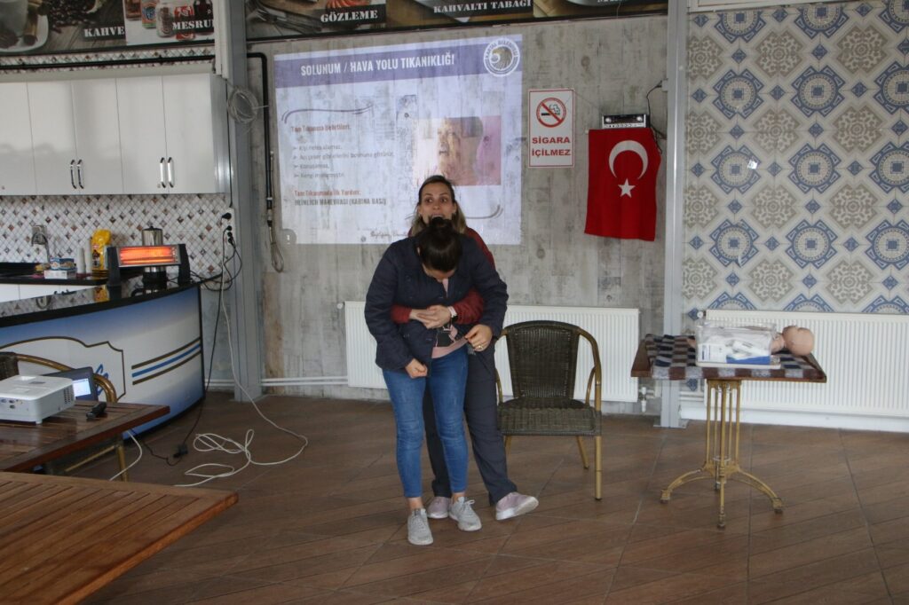 Kartal Belediyesi’nden Site Sakinlerine İlk Yardım Eğitimi