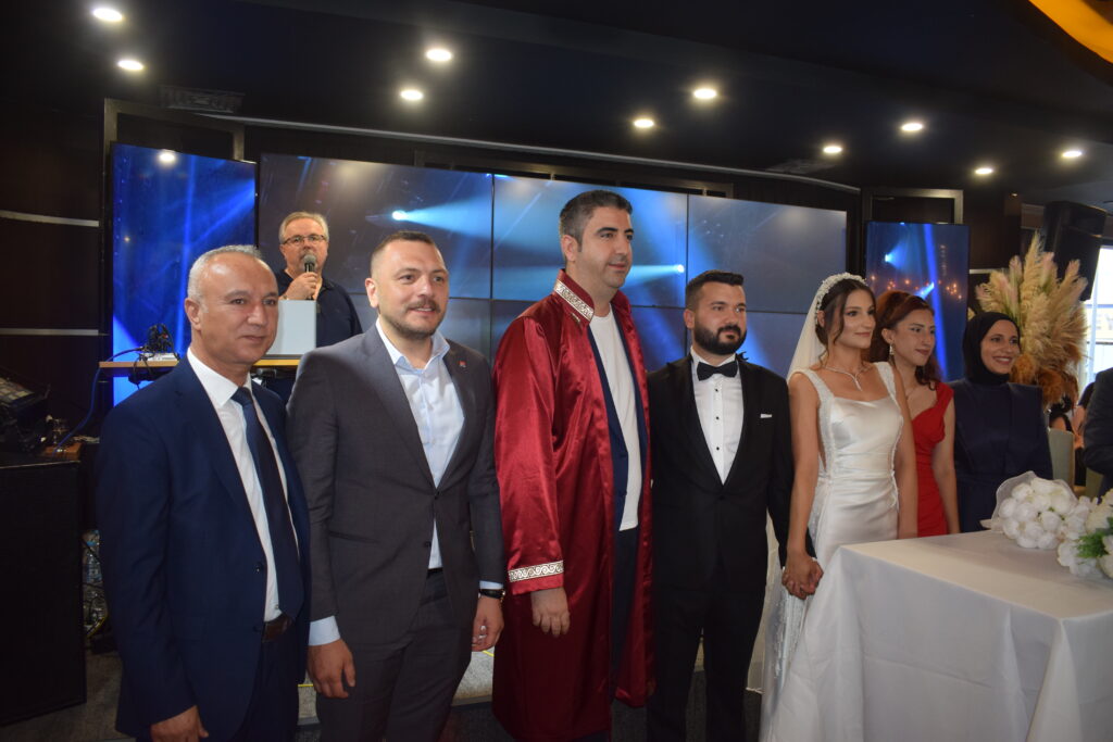 Masal Gibi Bir Düğünle Dünya Evine Girdiler