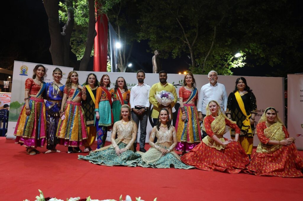 ULUSLARARASI YOGA GÜNÜ SARIYER’DE KUTLANDI