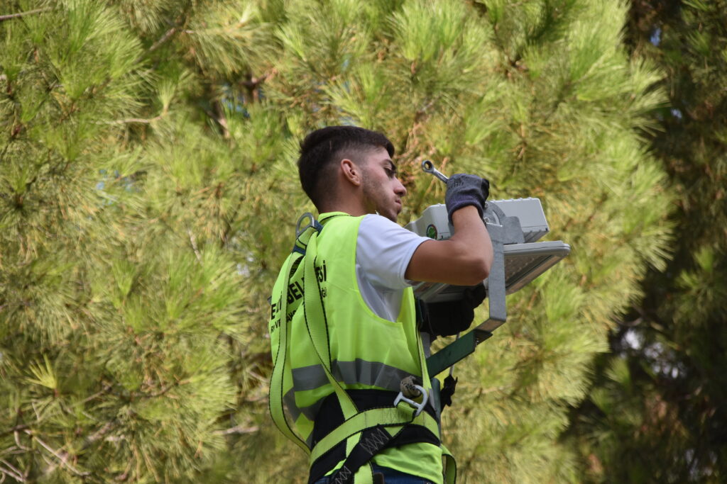 Basketbol ve Halı Sahalar Yenileniyor