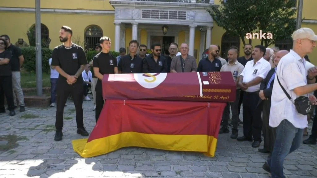 Usta oyuncu Aydemir Akbaş son yolculuğuna uğurlandı