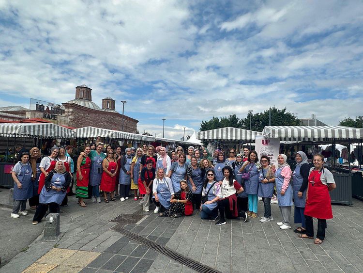 KADIN EMEĞİ PAZARI ÜSKÜDAR VE BEYOĞLU’NDA BAŞLADI
