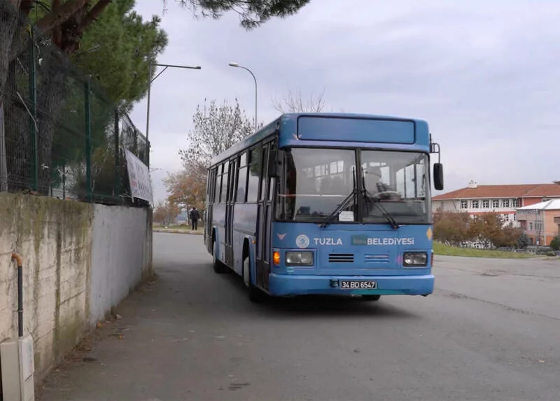 Tuzla Belediyesi’nden 950 öğrenciye ücretsiz ulaşım desteği