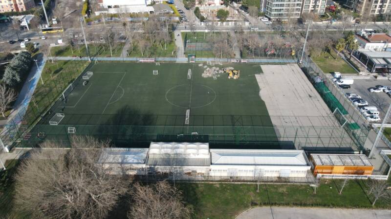 100. Yıl Parkı Futbol Sahası Yenileniyor