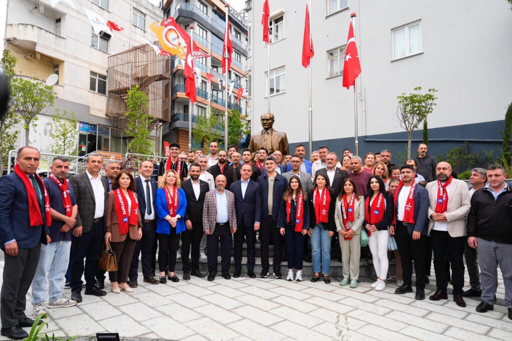 SAMANDIRA CUMHURİYET MEYDANI SANCAKTEPE HALKININ HİZMETİNDE