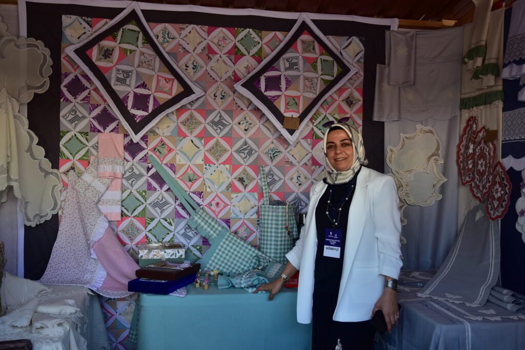 Pendik’te Sanat Rüzgarı: PESEM Yıl Sonu Sergisi Açıldı