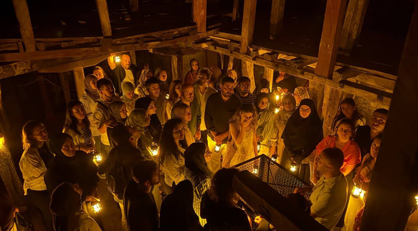 Dolunayın Işığında Fenerlerle Keşif: Yedikule Hisarı’nda Tarihî Gece Turu