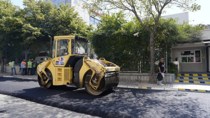 Kartal Belediyesi’nden Üç Mahallede Eş Zamanlı Yol Yenileme Çalışması