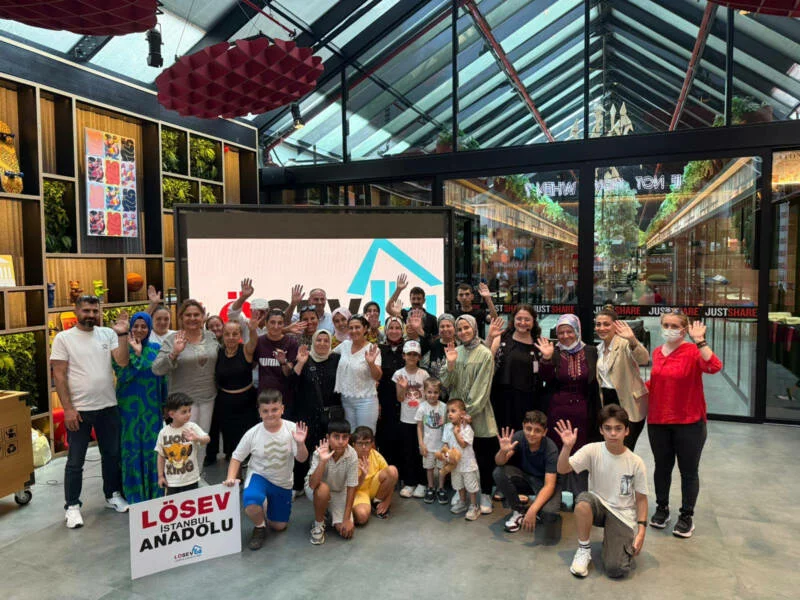 istanbul Anadolu Yakası Aileleri LÖSEV Aile Komite Toplantısı’nda Bir Araya Geldi