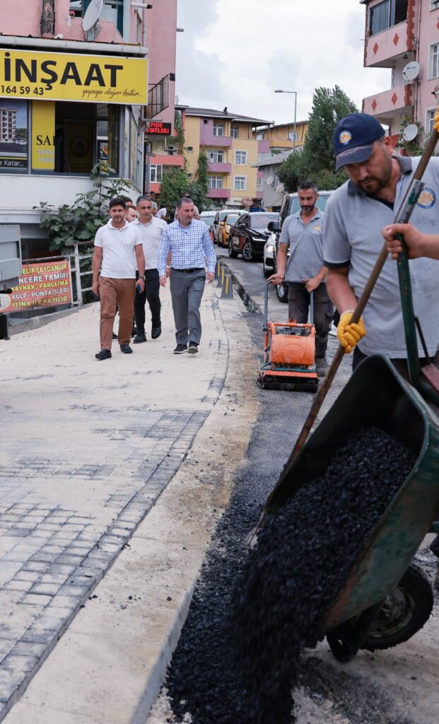 BAŞKAN ALİ TOMBAŞ PRESTİJLİ CADDE ÇALIŞMALARINI İNCELEDİ