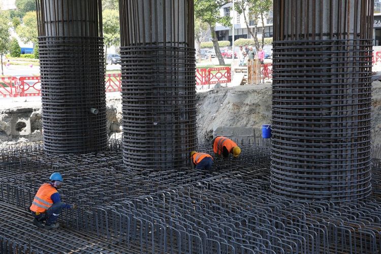 M1 METRO HATTININ VİYADÜKLERİ DEPREME KARŞI GÜÇLENDİRİLİYOR