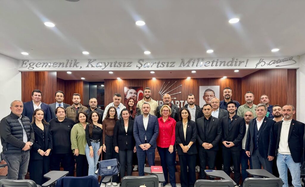 CHP Kartal İlçe Başkanı Mert Polat, Yeni Yönetimiyle İlk Toplantısını Gerçekleştirdi