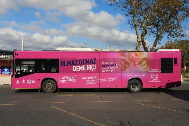 İETT’DEN MEME KANSERİ FARKINDALIK OTOBÜSÜ
