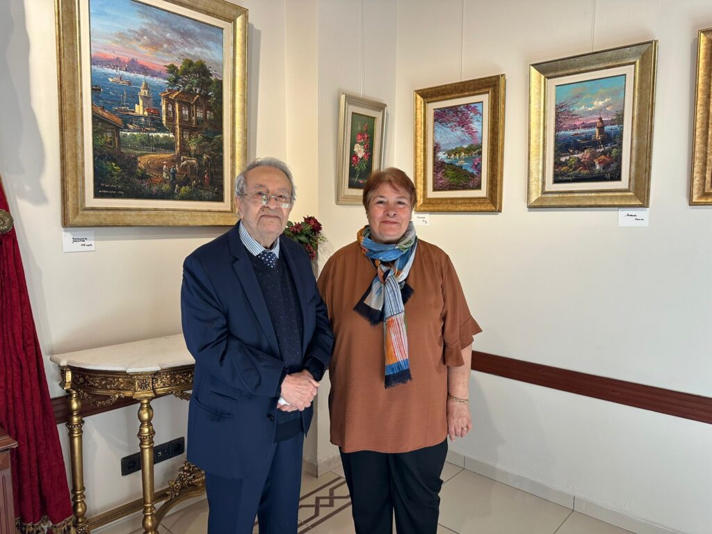 İstanbul’un Tarihi Dokusu ve Renklerini Tuvale Aktardı