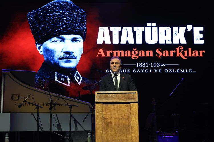 DAYANIŞMA BÜYÜYOR: “ATATÜRK’E ARMAĞAN ŞARKILAR” KONSERİ GELİRİ İSTANBUL VAKFI’NA