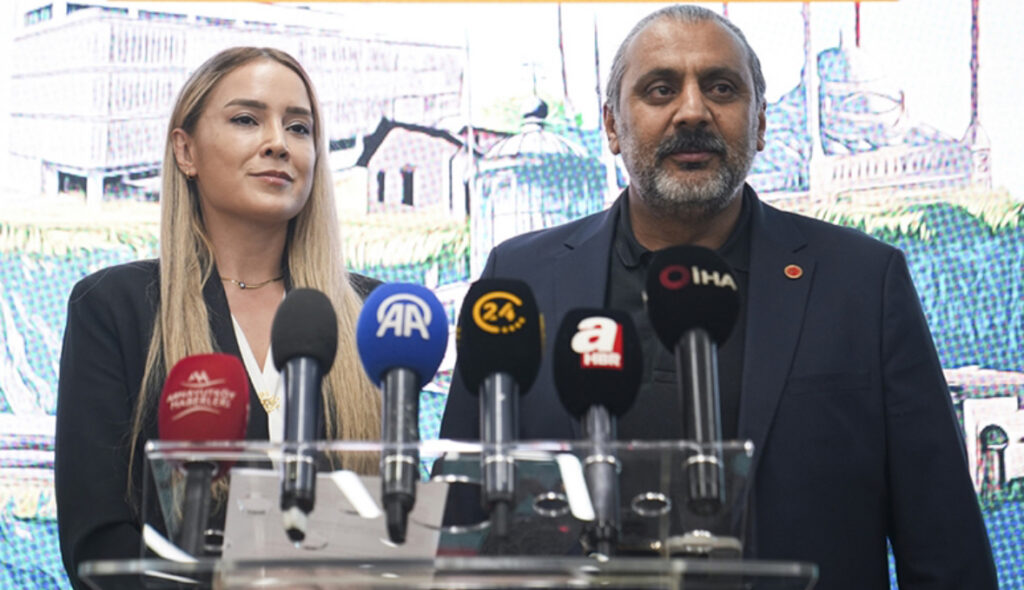 CHP’li İki Meclis Üyesi AK Parti’ye Katıldı