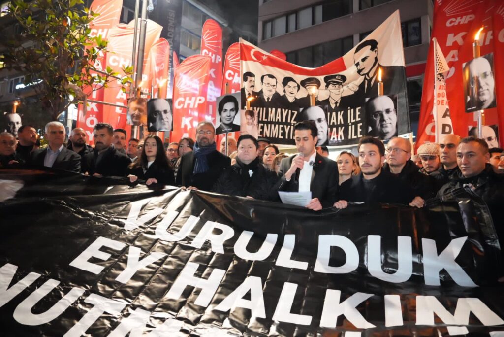 CHP Kadıköy İlçe Örgütü’nden Uğur Mumcu Anma Yürüyüşü