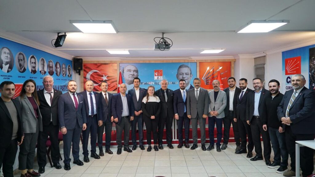 Cumhuriyet Halk Partisi İstanbul Birinci Bölge ilçe başkanları, Çekmeköy İlçe Başkanlığını ve Çekmeköy Belediyesini ziyaret etti.