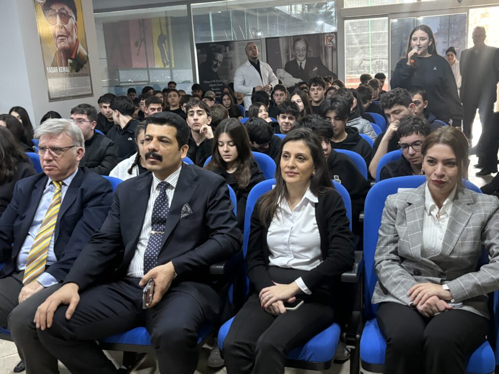 Ata Merkez Anadolu Lisesi’nde Kariyer Günleri’ne Ressam Faruk Cimok Konuk Oldu