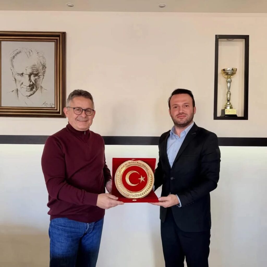 Anahtar Parti’den Kartal Koşuyolu Hastanesi’ne Nezaket Ziyareti