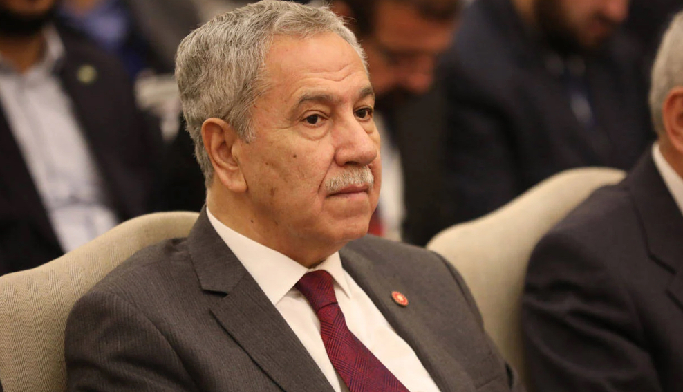 Bülent Arınç’tan Bahçeli’nin konuşmasına tebrik