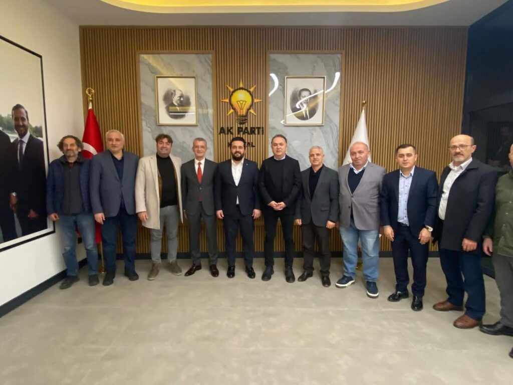 Haydar Göksoy, Yalı, Yunus ve Topselvi Teşkilatlarının İftar Programında Partililerle Buluştu