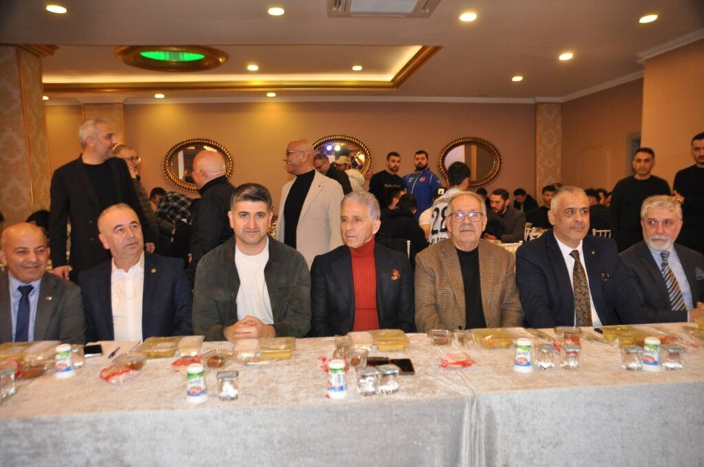 Ataşehir Amatör Spor Kulüpleri Birliği’nden Büyük İftar Programı Geniş Katılımla Gerçekleşti