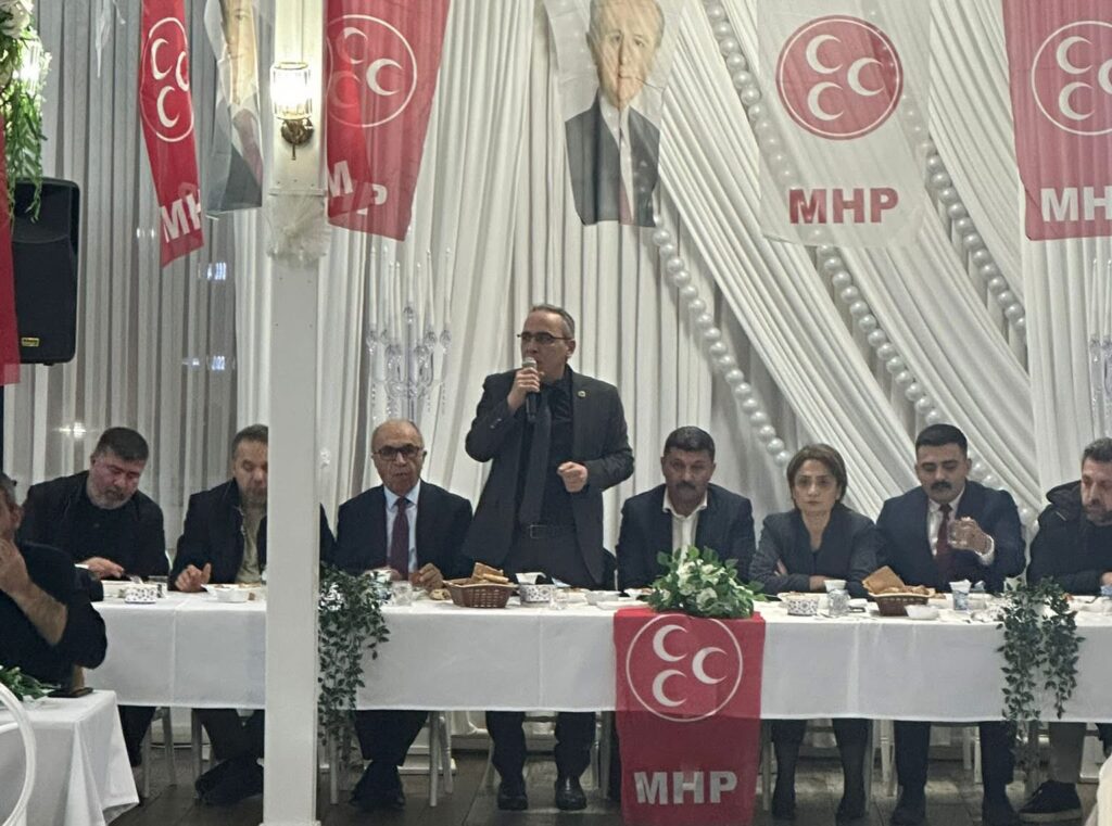 Milliyetçi Hareket Partisi Kartal Teşkilatı İftar Sofrasında Buluştu