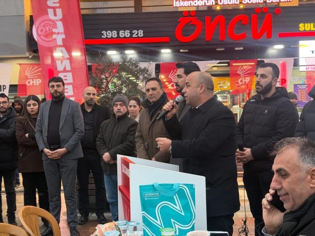 “Sultanbeyli Kent Meydanı’nda Gönül Sofrası Kuruldu”