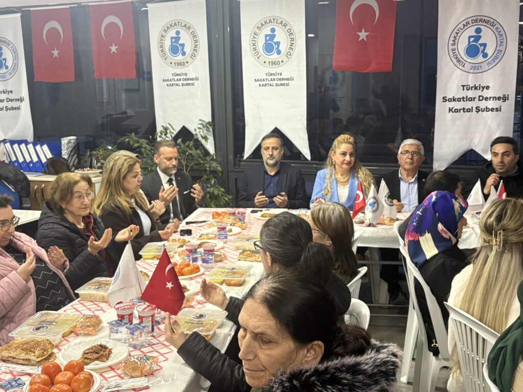 Türkiye Sakatlar Derneği Kartal Şubesi’nden İftar Programı