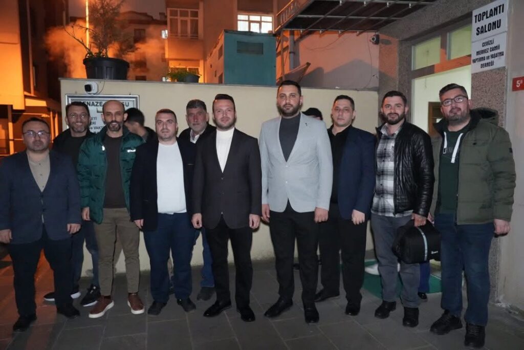 Anahtar Parti Kartal, Bayburt Söğütlü Köyü Derneği’nin İftar Sofrasında Buluştu