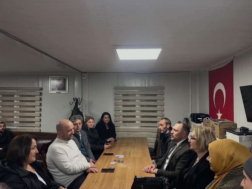 CHP Kartal’dan İftar Programına Anlamlı Katılım