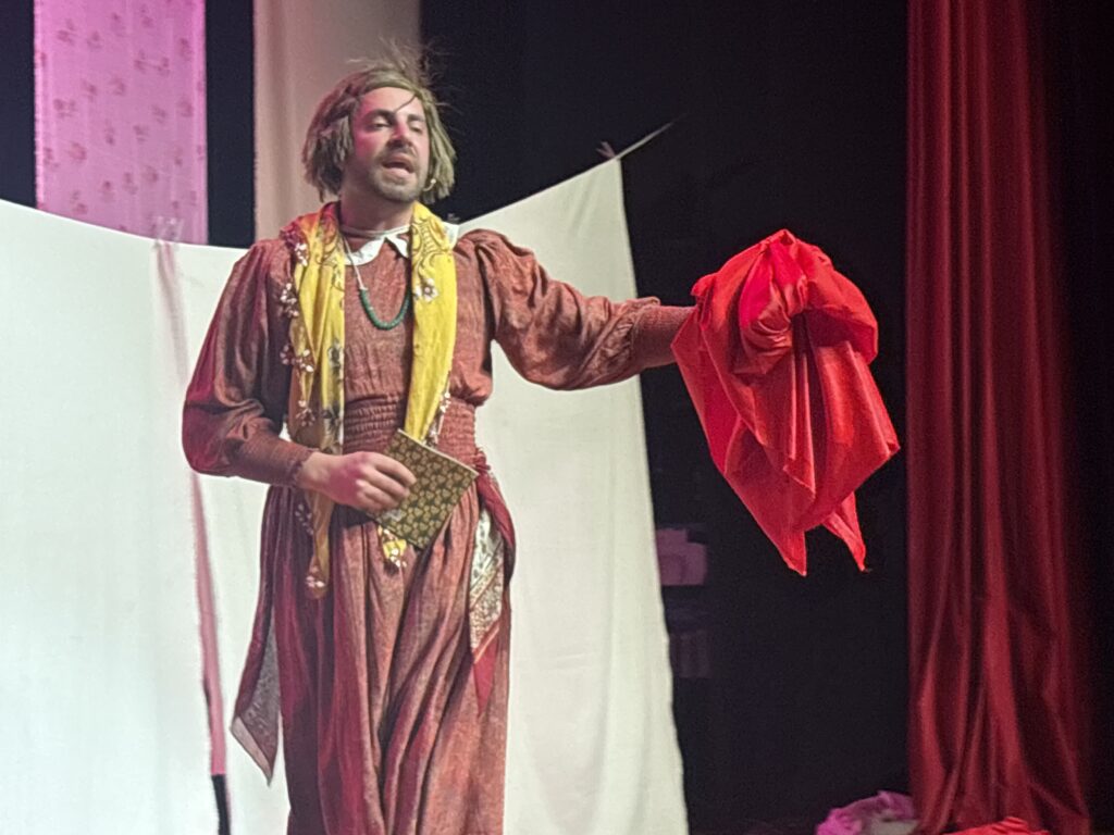 Cemile Abla Kartal’da Gönülleri Fethetti: Hem Güldürdü Hem Düşündürdü