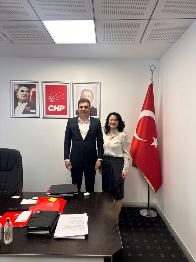 “Başarılı Sanayici Hatice Hinze CHP Genel Merkezi’nde”