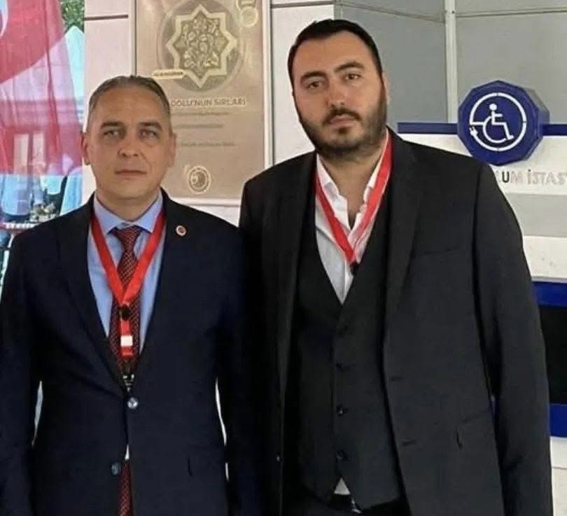 Türk milletine ve davamıza hizmet etme sorumluluğunu büyük bir onur ve gururla üstlenmenin bilinciyle;